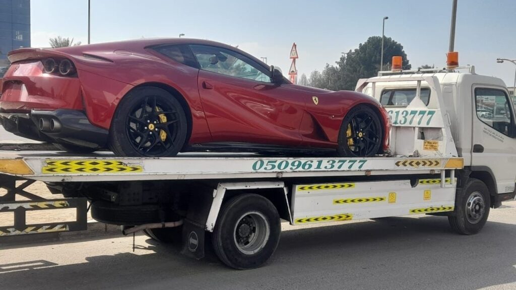 Recovery Truck Dubai